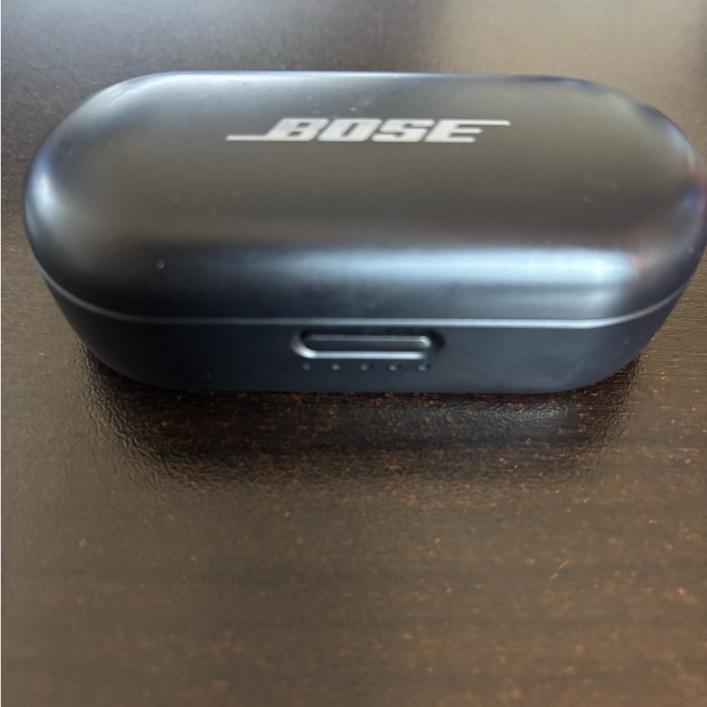 Bose Black Earbud Headphones Left ear piece only